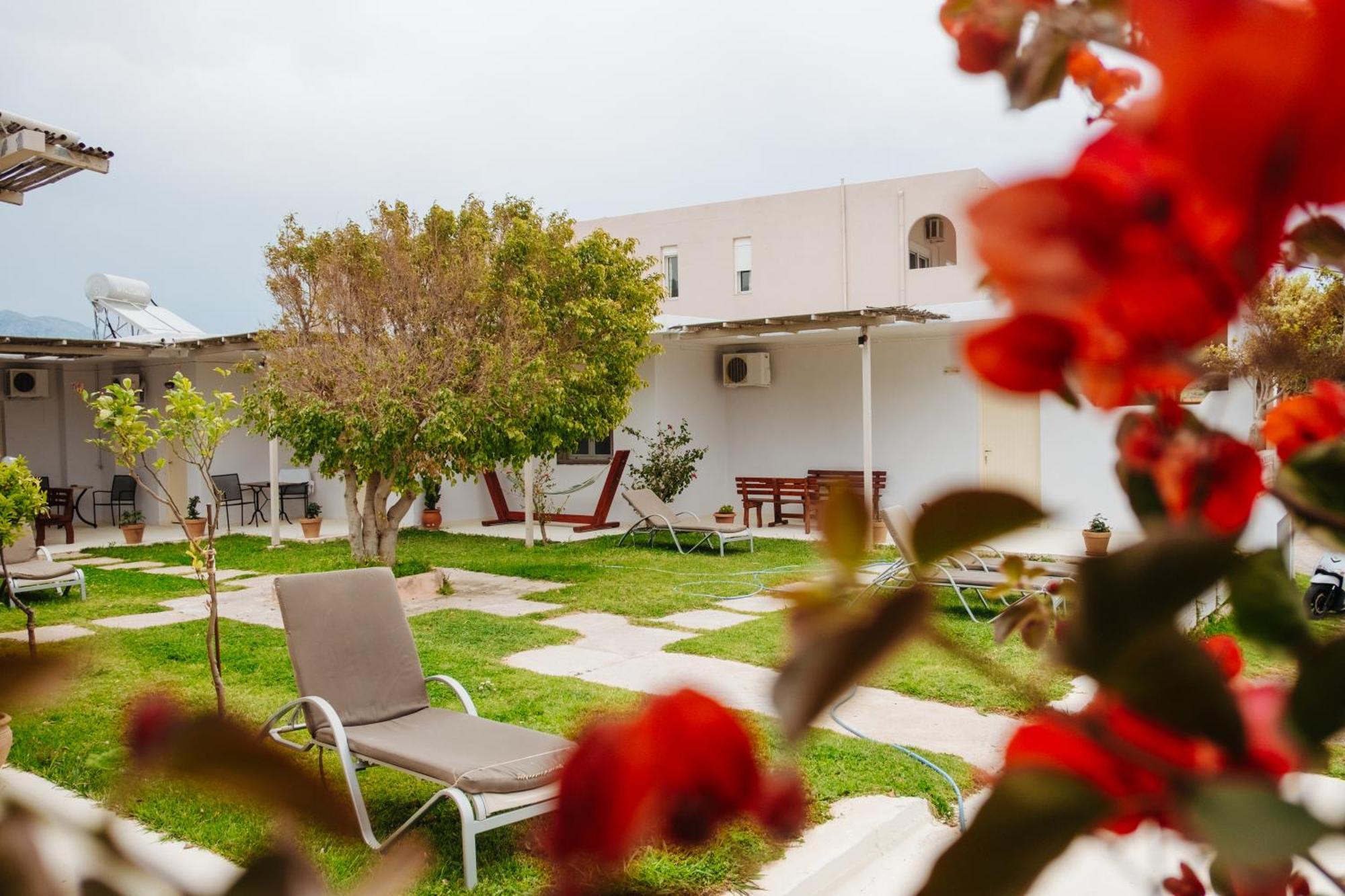 Finikas Apart Otel *