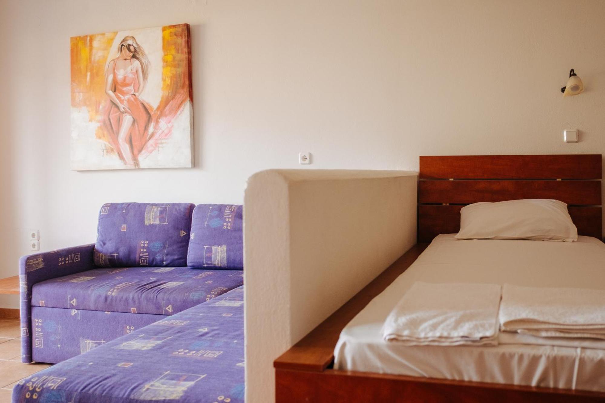 Finikas Apart Otel *