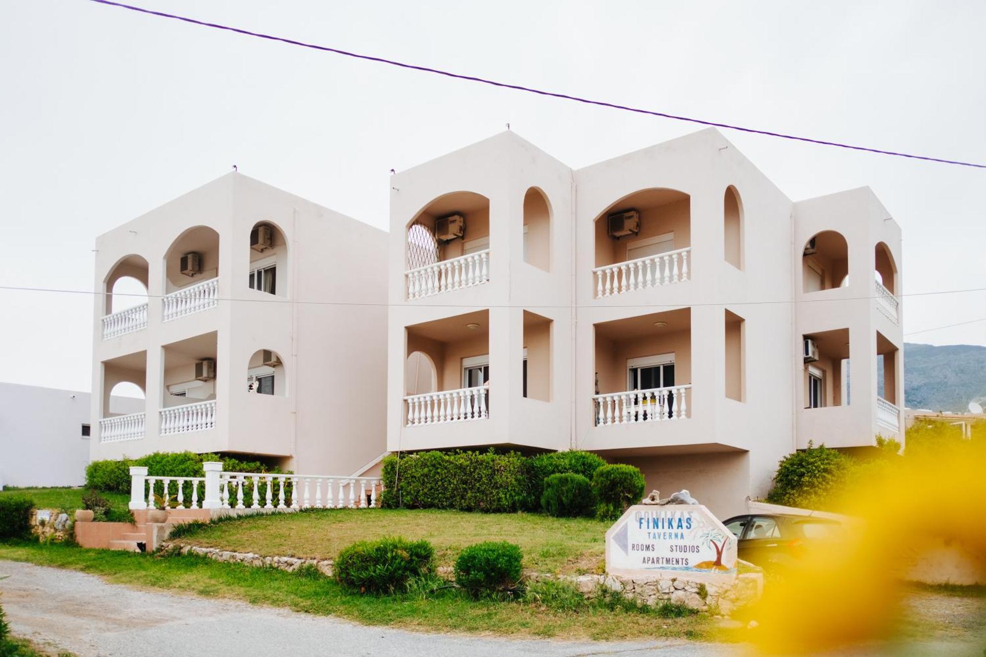 Finikas Aparthotel *