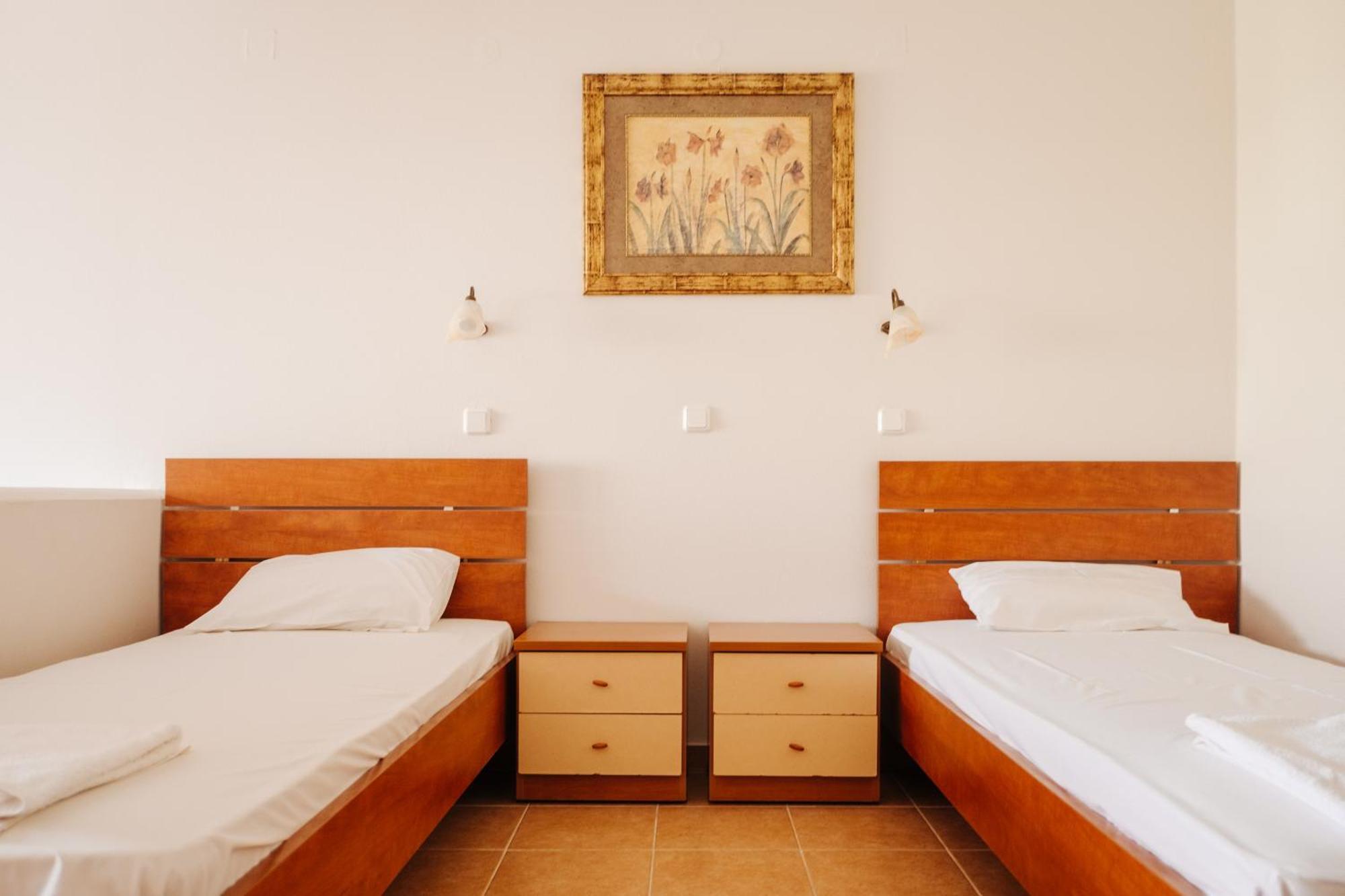 Finikas Aparthotel *