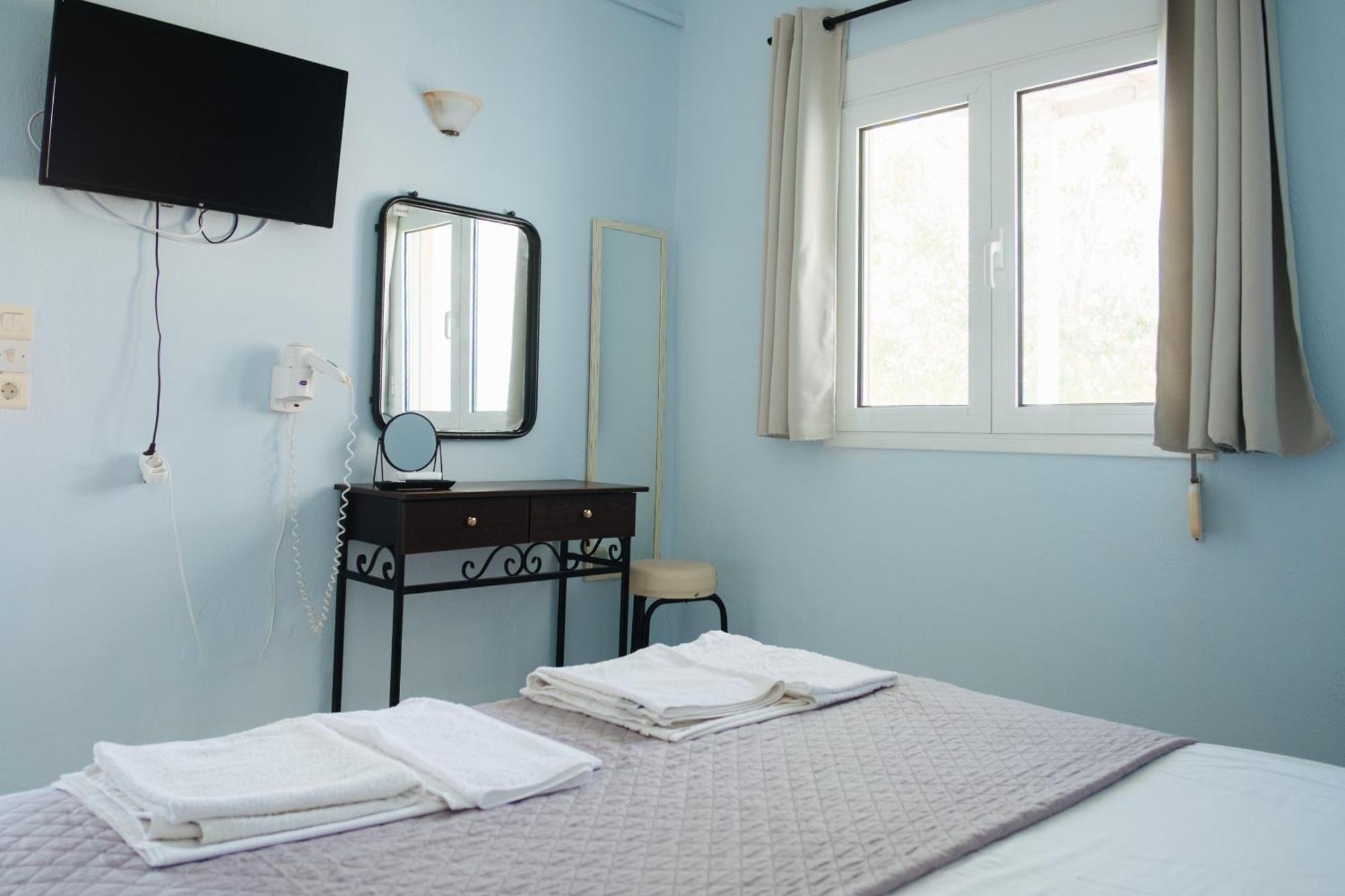 Finikas Aparthotel Plakias
